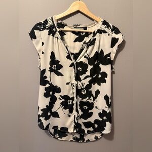 Daniel Rainn Black and Cream Floral Blouse
